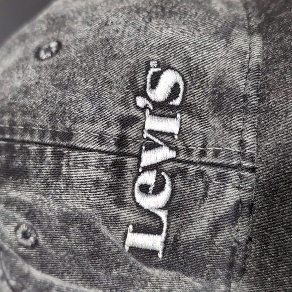 Levi's Strauss & Co ,Two Horse Brand Women's Black Acid Wash Denim Cap. - Picture 3 of 7